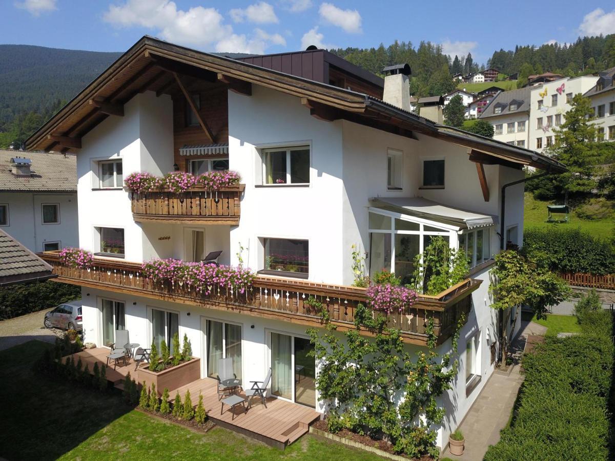 Apartments Montblanc Sella أورتيسايْ المظهر الخارجي الصورة